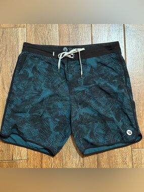 Vuori Teal & Black Cruise Drawstring Swim Board Shorts size 34